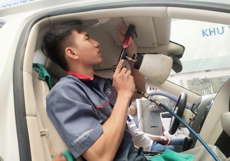 Vệ sinh – Bảo dưỡng nội thất xe ô tô